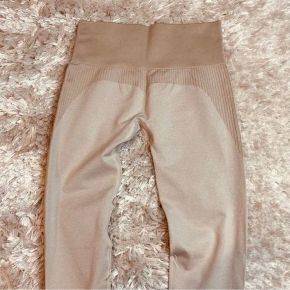 Vital Textured Compression Mesh seamless Tan Leggings Size M RefJ020-2 - Picture 10 of 11